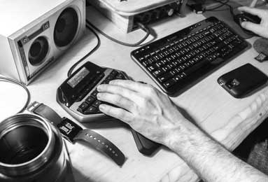 欧冠|乌龙加红牌，巴萨0：3被切尔西击中命门